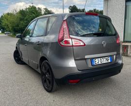 Renault Scenic Scénic XMod 1.5 dCi 110CV spaziosa 