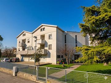 Appartamento di 107 m² con 3 locali e box auto a T