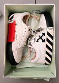 Scarpe Off White in tela bianca