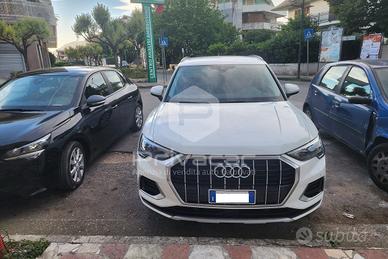 AUDI Q3 35 TDI S tronic