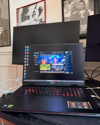 MSI Raider 18 HX AI RTX 5090 i9 32GB 2TB Face ID