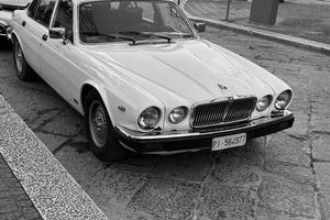 JAGUAR XJ6 sovereign 1983 iscritta asi