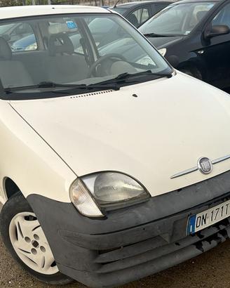 FIAT 600 2008