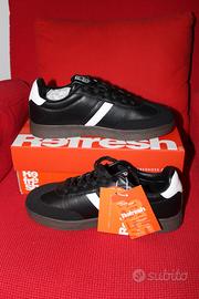Sneakers Refresh Nere e Bianche - Nuove tg.39