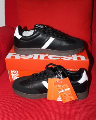 Sneakers Refresh Nere e Bianche - Nuove tg.39