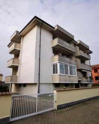 Immobile in asta di 116 m² con 3 locali e box auto