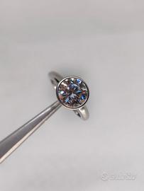 solitario in argento con moissanite 