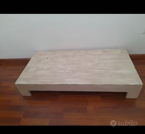 Tavolino basso in legno