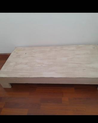 Tavolino basso in legno
