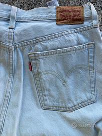 Jeans Levis unisex lavaggio chiaro