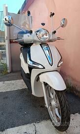 PIAGGIO LIBERTY 125 - solo 39km + accessori