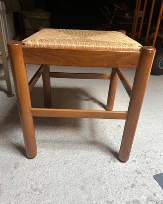 Sgabelli in legno