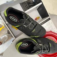 Scarpe ciclismo con tacchetti spd