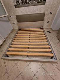Letto matrimoniale legno chiaro