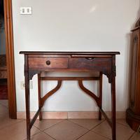 Piccolo scrittoio da ufficio primi ‘900