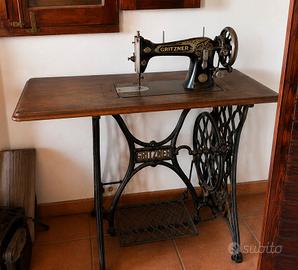 Macchina d epoca Gritzner originslr con pedale