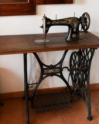 Macchina d epoca Gritzner originslr con pedale