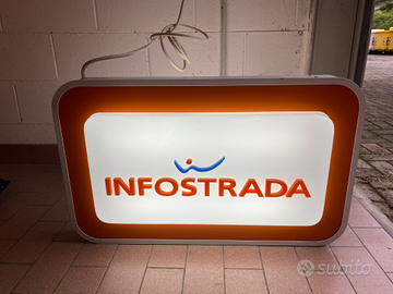 Insegna luminosa Infostrada