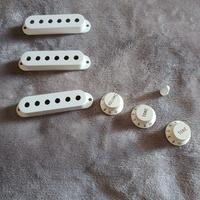 Cover pickup, manopole e pomello per Stratocaster