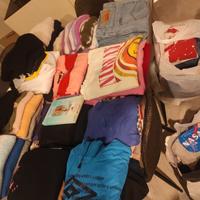 Oltre 100 pezzi alcuni con cartellino