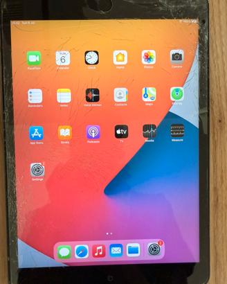 IPad 8th Gen 32GB Gray - schermo rotto