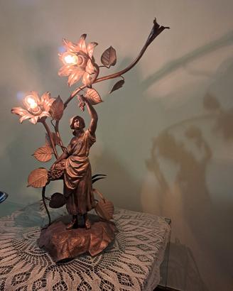 Lampada da tavolo liberty 