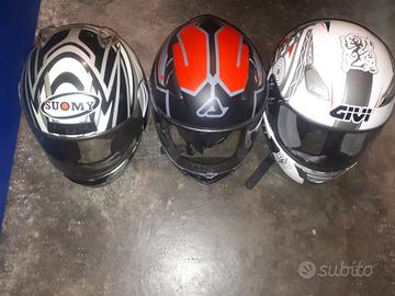 3 caschi da moto