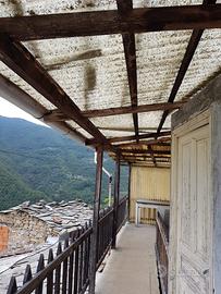 Rustico ligure da ristrutturare (tetto nuovo)