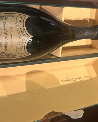 Moët & Chandon  Dom Pérignon Champagne Brut  1983