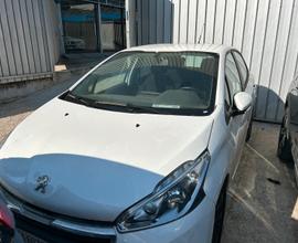 Peugeot 208 1200 benzina