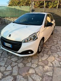 Peugeot 208  2019