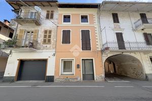 4 LOCALI A VESTIGNÈ
