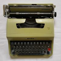 Macchina da Scrivere Olivetti Lettera 32