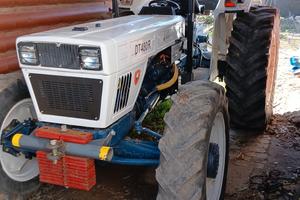 trattore agricolo 