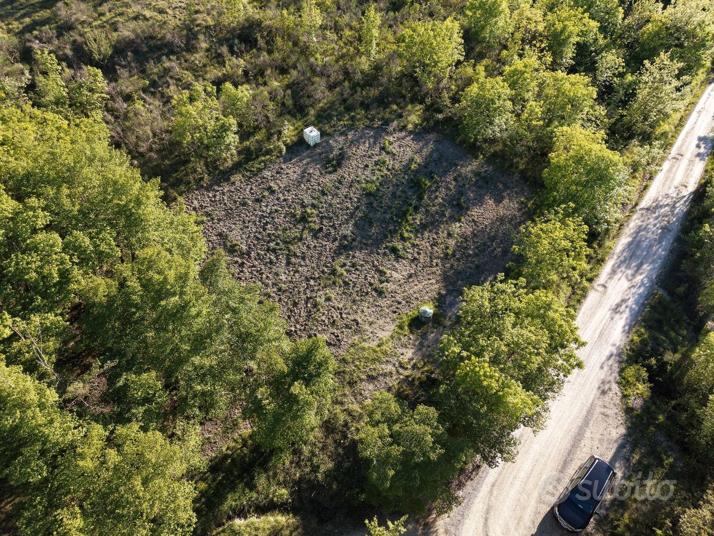 Terreno agricolo con attrezzatura e pozzo - Vista 5