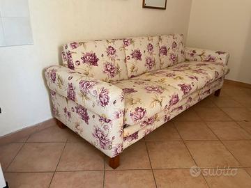 Divano in tessuto e divano letto