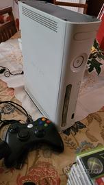 Xbox 360 con kinect, due controller  e giochi 