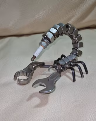 scorpione decorativo.