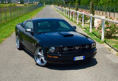 Vendo Ford Mustang 4.0