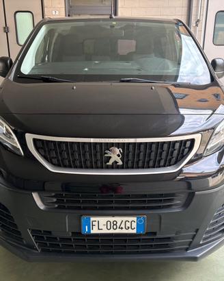 Peugeot Expert Traveller Van 6 posti Gancio Traino