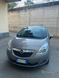 OPEL MERIVA 2011