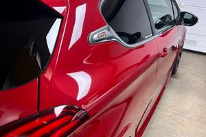 Peugeot 208 gti