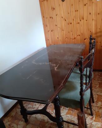 Tavolo vintage Anni ‘60 con 4 sedie trattabile