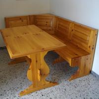 Panca tavolo e due sedie