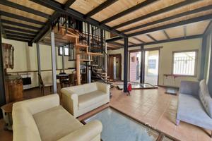 Loft / Open Space di 110 m² con 3 locali a Pisa