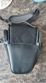 Canon EOS 1300d + obbiettivo 18-55mm + borsa