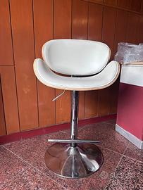 Quattro sgabelli vendibili anche separati