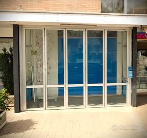 Negozio a gatteo mare