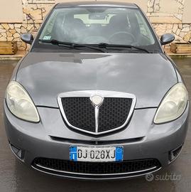 Lancia Ypsilon 1.3 MJT 75 CV Platino