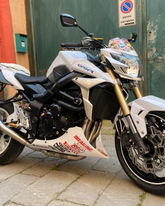 Suzuki GSR-750
